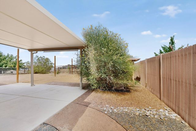 417 6TH Street NE, Rio Rancho, NM 87124
