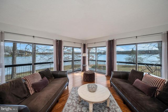 104 SPRING GROVE LN, Locust Grove, VA 22508