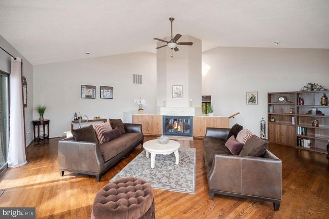 104 SPRING GROVE LN, Locust Grove, VA 22508