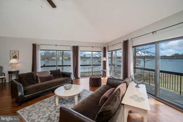 104 SPRING GROVE LN, Locust Grove, VA 22508