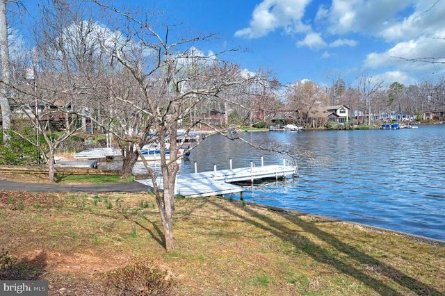 104 SPRING GROVE LN, Locust Grove, VA 22508