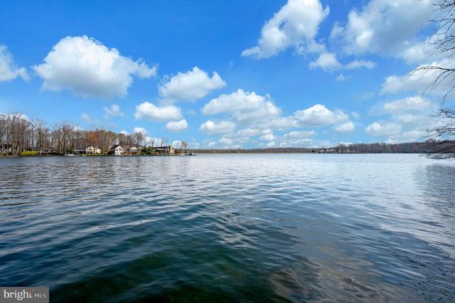 104 SPRING GROVE LN, Locust Grove, VA 22508