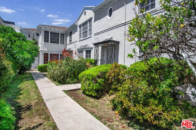 121 N Flores Street, Los Angeles, CA 90048