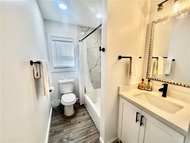 377 Midway Circle, Brunswick, GA 31523