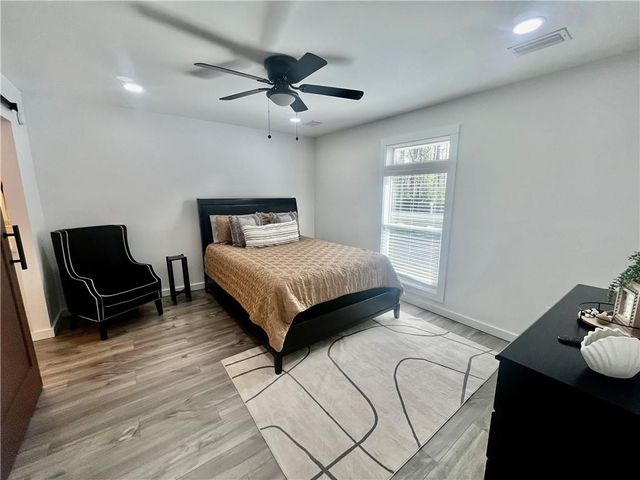 377 Midway Circle, Brunswick, GA 31523