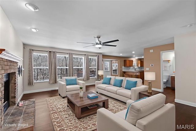 1082 Autumn Oaks Drive, Imperial, MO 63052