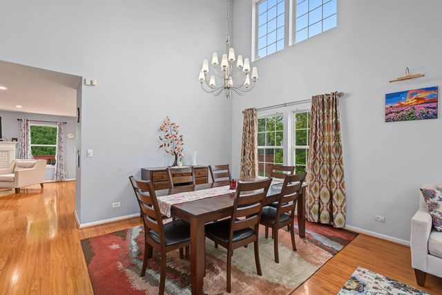 2131 Skylane Drive, Naperville, IL 60564