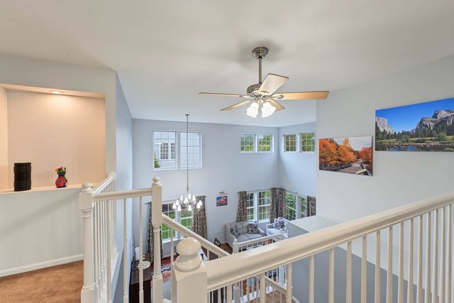2131 Skylane Drive, Naperville, IL 60564