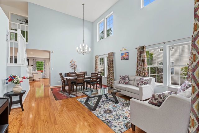 2131 Skylane Drive, Naperville, IL 60564