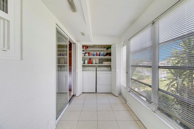 175 Valencia H, Delray Beach, FL 33446