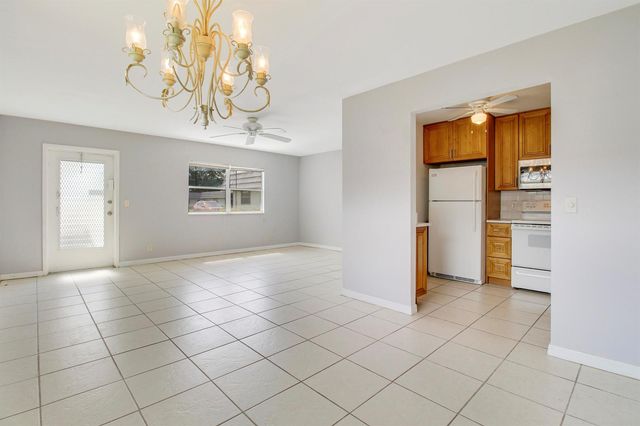 175 Valencia H, Delray Beach, FL 33446