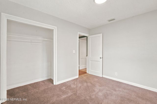 5431 RIVER FOREST Drive, Jacksonville, FL 32211