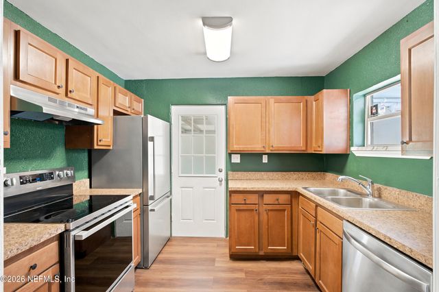 5431 RIVER FOREST Drive, Jacksonville, FL 32211