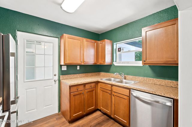 5431 RIVER FOREST Drive, Jacksonville, FL 32211