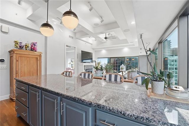 1101 Walnut Street 907, Kansas City, MO 64106