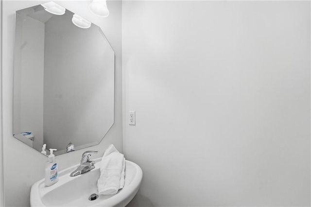 1101 Walnut Street 907, Kansas City, MO 64106