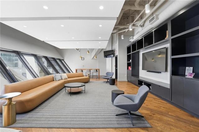 1101 Walnut Street 907, Kansas City, MO 64106