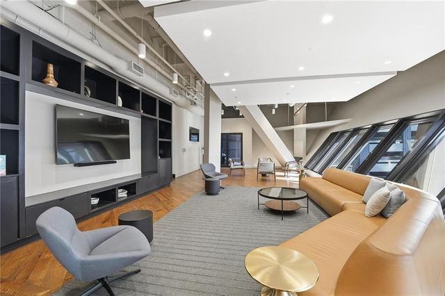 1101 Walnut Street 907, Kansas City, MO 64106