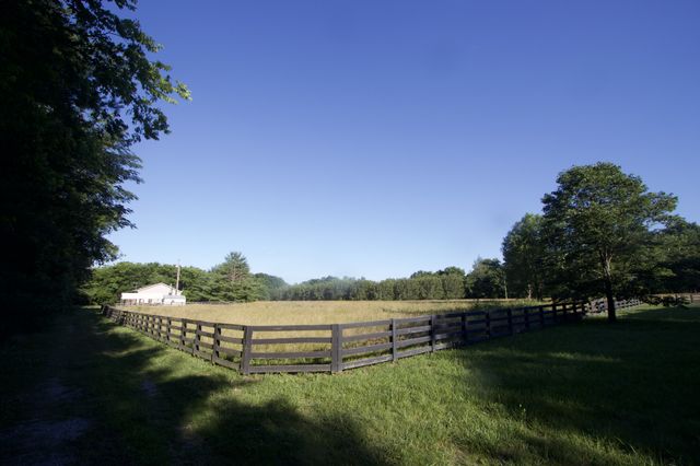8238 Hawkins Rd, College Grove, TN 37046