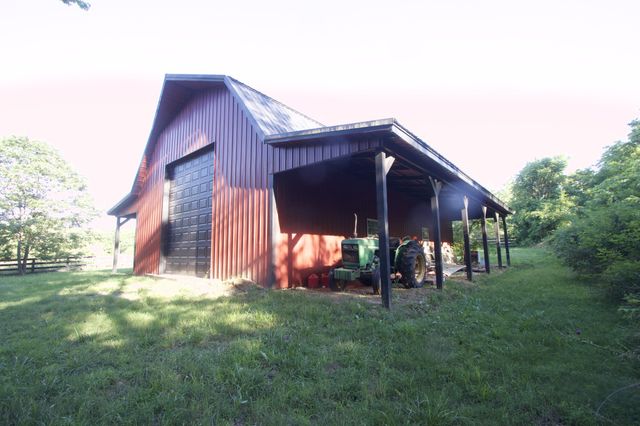 8238 Hawkins Rd, College Grove, TN 37046