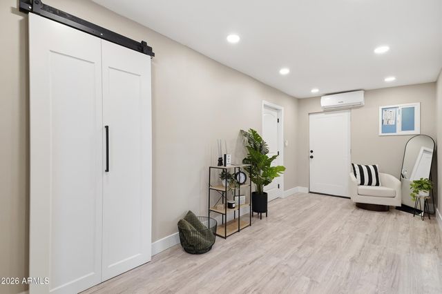 513 W 1ST Street, Mesa, AZ 85201