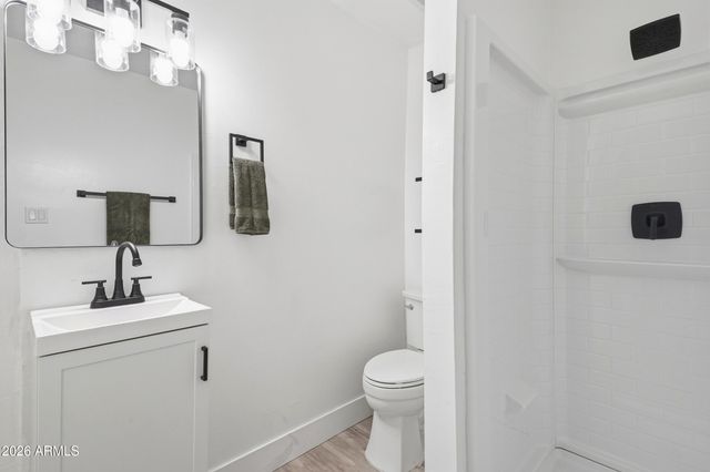 513 W 1ST Street, Mesa, AZ 85201