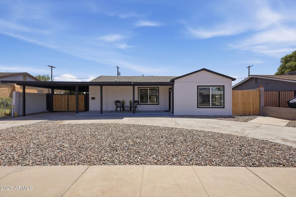 513 W 1ST Street, Mesa, AZ 85201