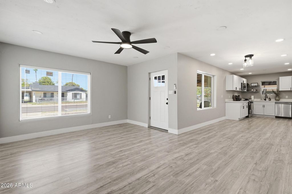 513 W 1ST Street, Mesa, AZ 85201 — photo 3