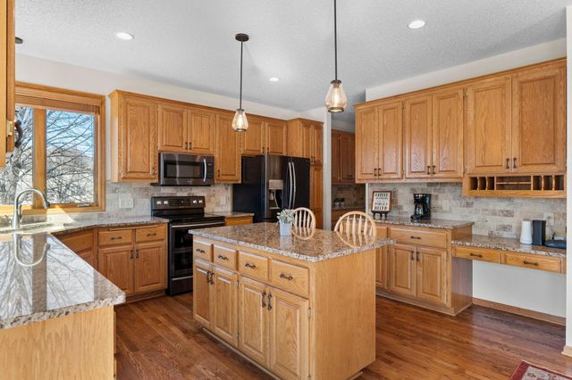 13880 Clare Downs Way, Rosemount, MN 55068