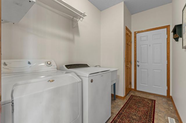 13880 Clare Downs Way, Rosemount, MN 55068