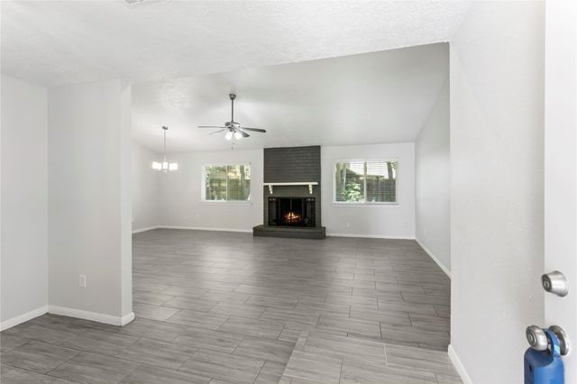 16915 Stardale Lane, Friendswood, TX 77546