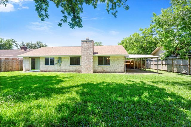 16915 Stardale Lane, Friendswood, TX 77546