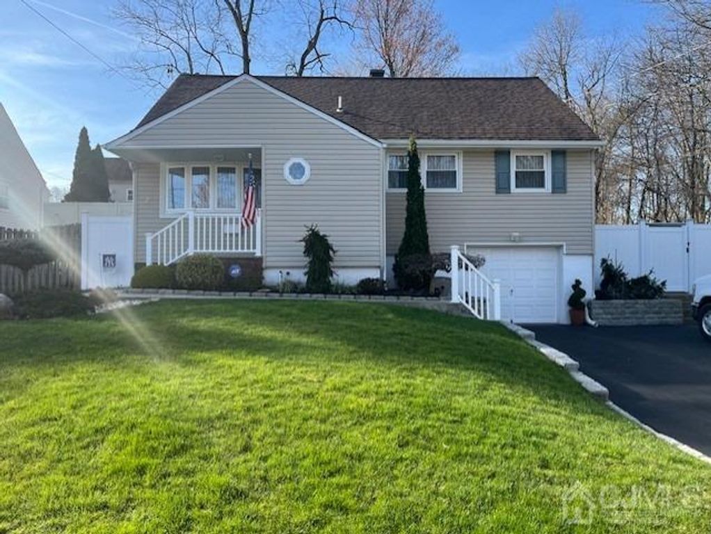 2 Wall Street, Metuchen, NJ 08840