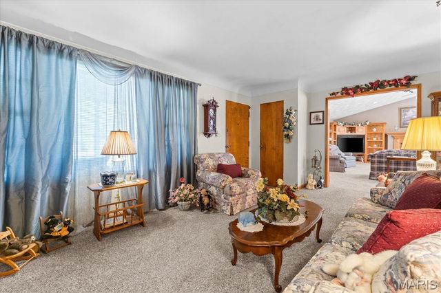 124 Cascade Drive, Belleville, IL 62223