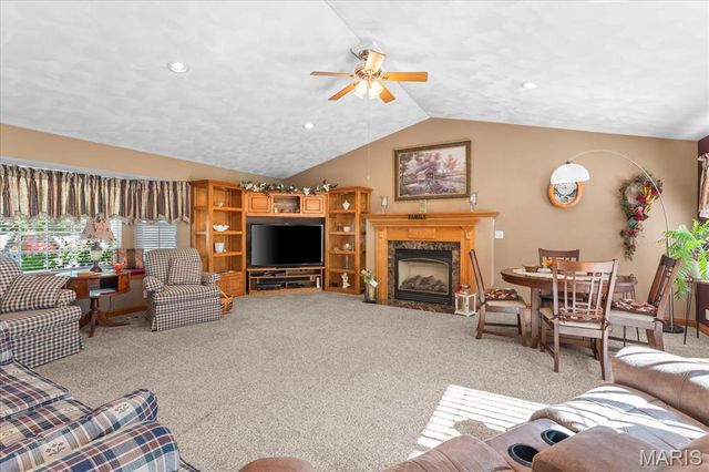 124 Cascade Drive, Belleville, IL 62223