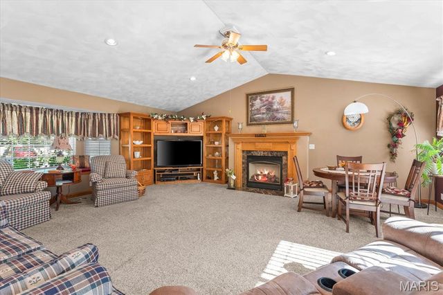 124 Cascade Drive, Belleville, IL 62223