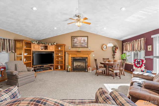 124 Cascade Drive, Belleville, IL 62223