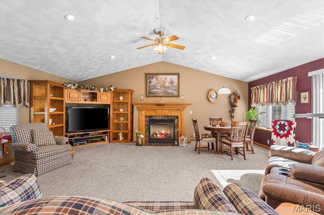 124 Cascade Drive, Belleville, IL 62223