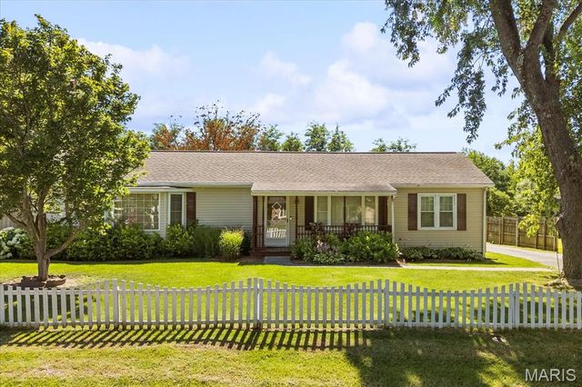 124 Cascade Drive, Belleville, IL 62223
