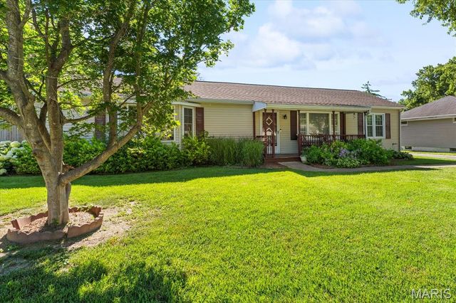124 Cascade Drive, Belleville, IL 62223