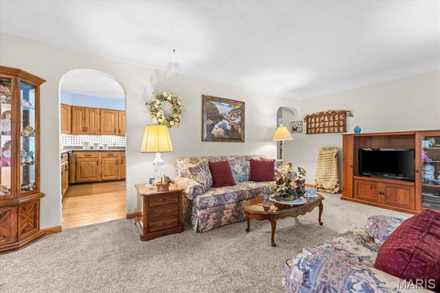 124 Cascade Drive, Belleville, IL 62223
