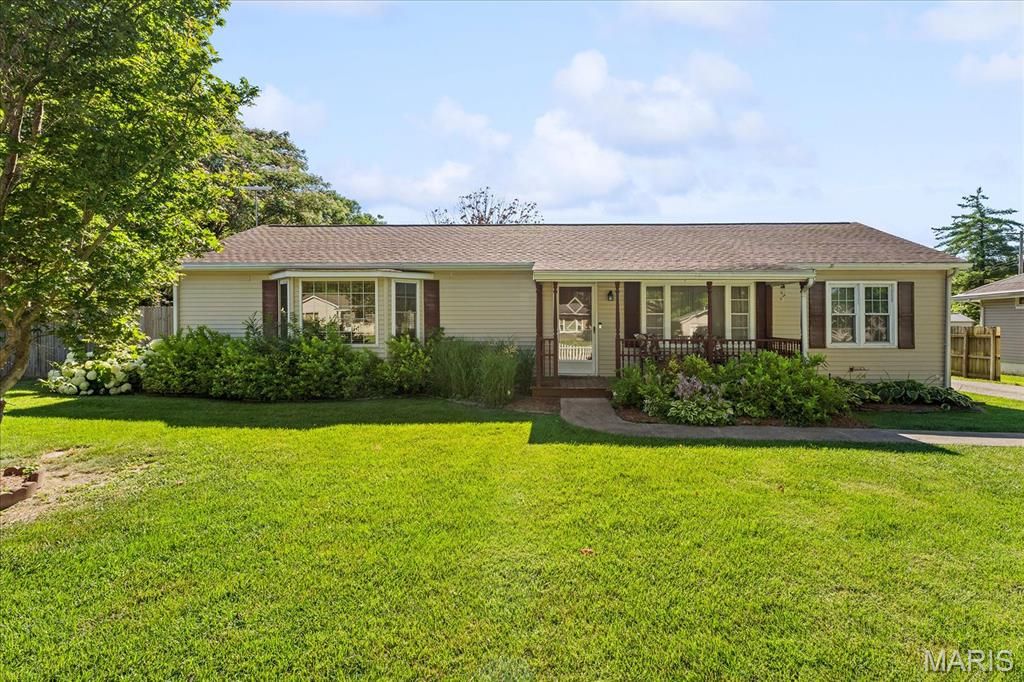 124 Cascade Drive, Belleville, IL 62223