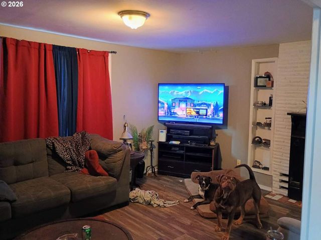 481 S PINE St, Canby, OR 97013