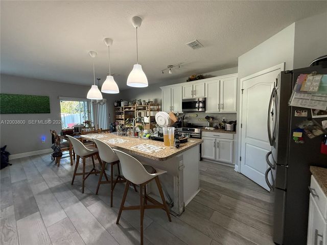 1874 Hickory Bluff Road, Kissimmee, FL 34744