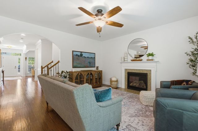 1017 Linden Isle Dr, Franklin, TN 37064