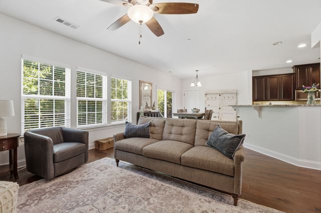 1017 Linden Isle Dr, Franklin, TN 37064