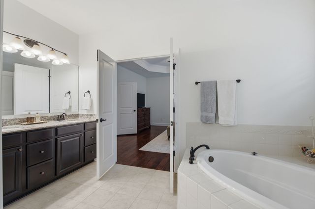 1017 Linden Isle Dr, Franklin, TN 37064