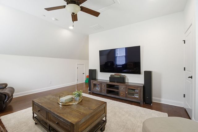1017 Linden Isle Dr, Franklin, TN 37064