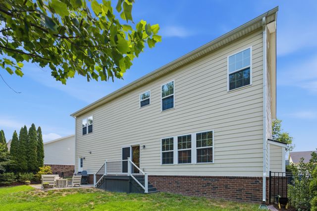 1017 Linden Isle Dr, Franklin, TN 37064