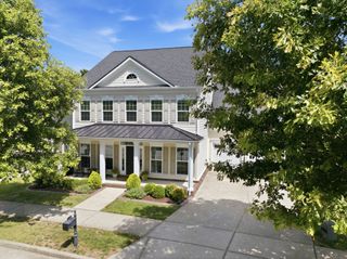 1017 Linden Isle Dr, Franklin, TN 37064